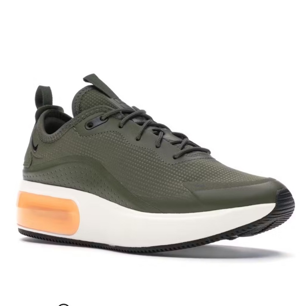 EC size 8 air max dia in olive green